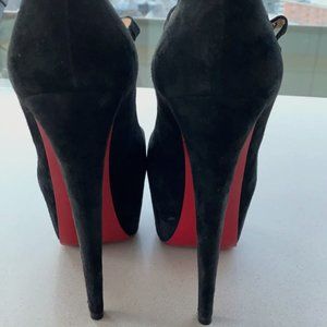 Christian Louboutin Mary Jane 140